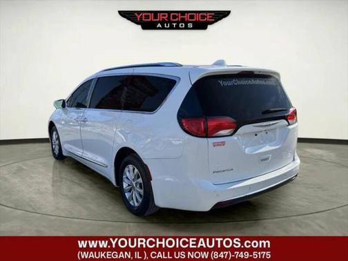 2018 Chrysler Pacifica Touring-L