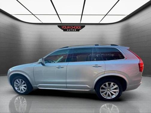 2016 Volvo XC90 T6 Momentum