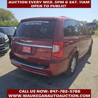 2012 Chrysler Town & Country Touring
