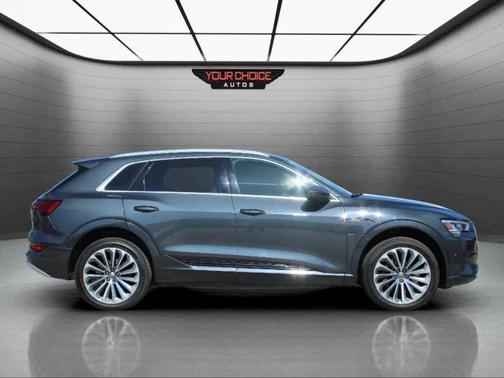2019 Audi e-tron Premium Plus