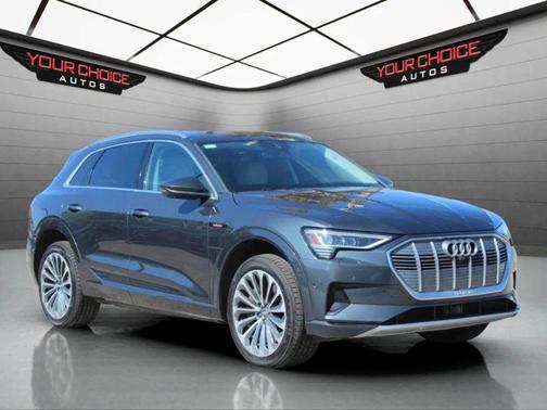 2019 Audi e-tron Premium Plus