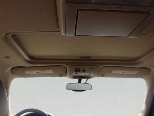 Summit White 2011 Chevrolet Tahoe 4WD 4dr 1500 LTZ