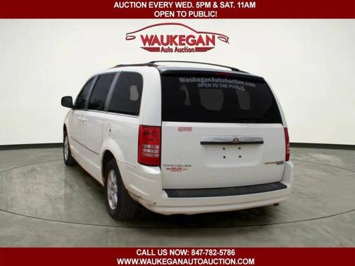 Stone White 2010 Chrysler Town & Country 4dr Wgn Touring