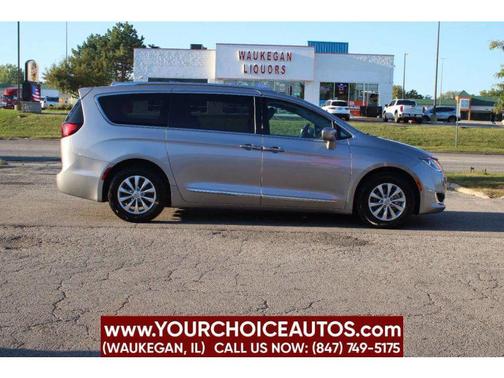 2018 Chrysler Pacifica Touring-L