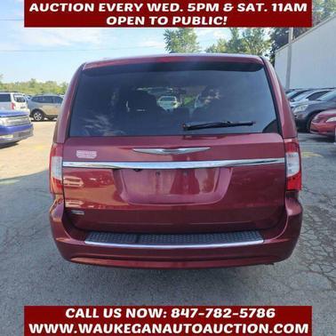 2013 Chrysler Town & Country Touring
