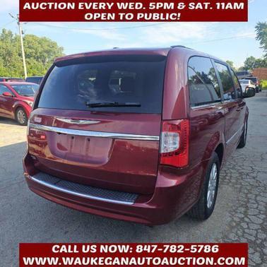 2013 Chrysler Town & Country Touring