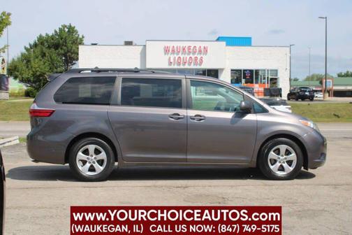 2016 Toyota Sienna LE