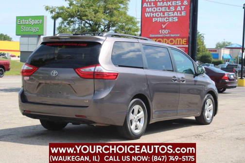 2016 Toyota Sienna LE