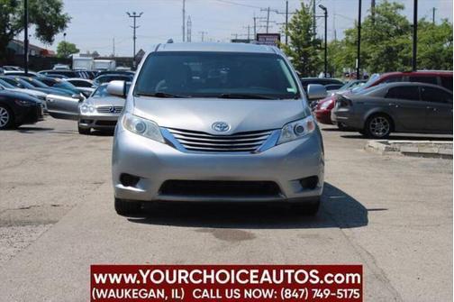 2017 Toyota Sienna LE