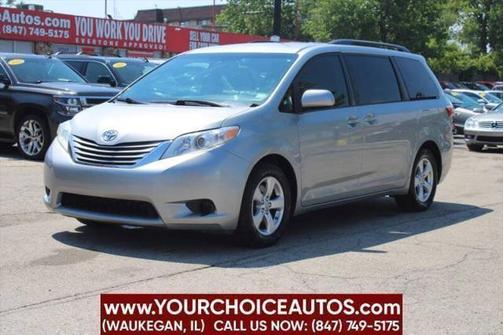 2017 Toyota Sienna LE