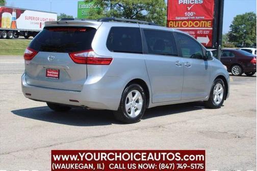 2017 Toyota Sienna LE