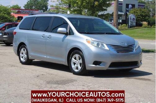 2017 Toyota Sienna LE