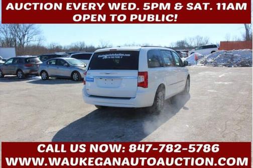 2014 Chrysler Town & Country Touring-L