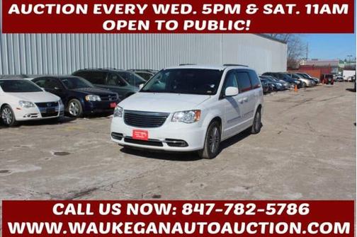 2014 Chrysler Town & Country Touring-L