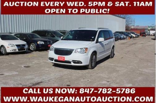 2014 Chrysler Town & Country Touring-L