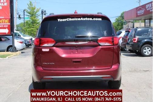 2017 Chrysler Pacifica Touring-L