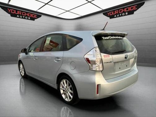 2013 Toyota Prius v Five