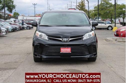 2018 Toyota Sienna LE