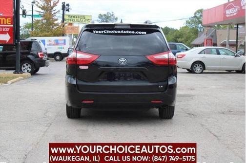 2018 Toyota Sienna LE