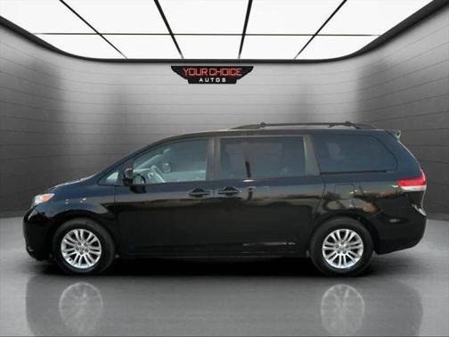 2012 Toyota Sienna XLE