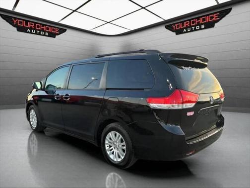 2012 Toyota Sienna XLE