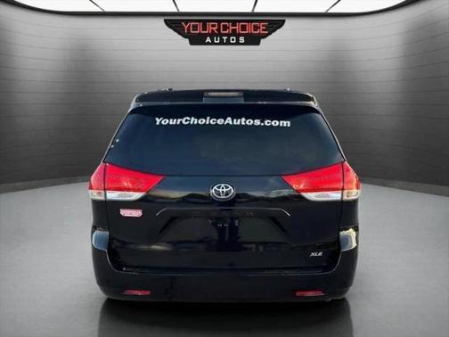 2012 Toyota Sienna XLE