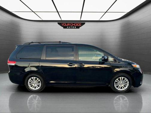 2012 Toyota Sienna XLE