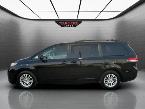 2012 Toyota Sienna XLE
