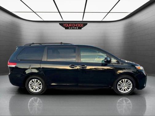 2012 Toyota Sienna XLE
