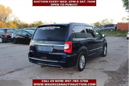 2013 Chrysler Town & Country Touring-L