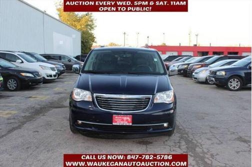 2013 Chrysler Town & Country Touring-L