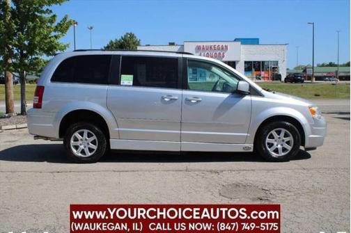2010 Chrysler Town & Country Touring