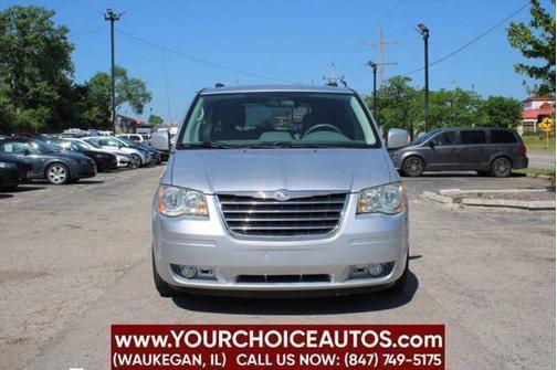 2010 Chrysler Town & Country Touring