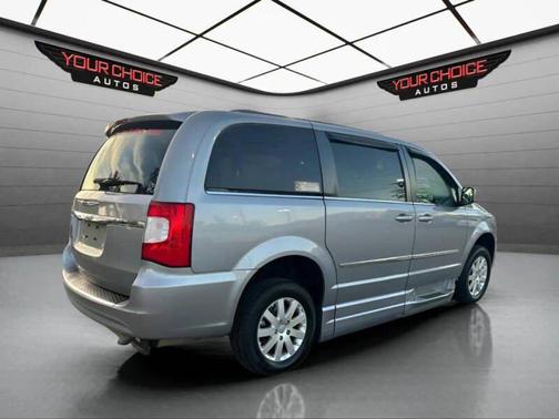 2015 Chrysler Town & Country Touring