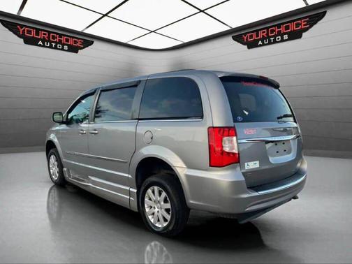 2015 Chrysler Town & Country Touring