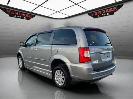 2015 Chrysler Town & Country Touring
