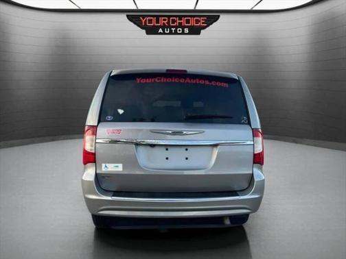 2015 Chrysler Town & Country Touring
