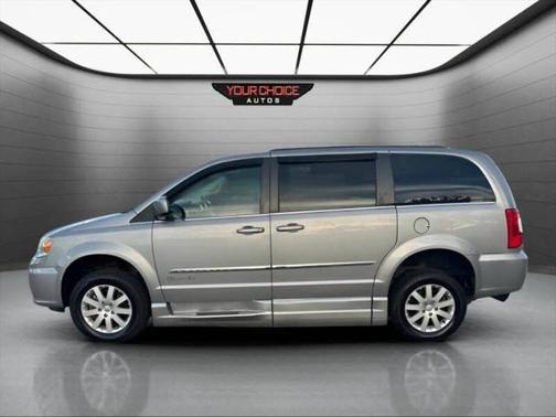 2015 Chrysler Town & Country Touring