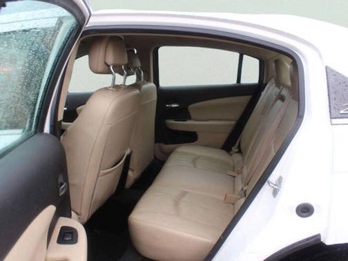 2013 Chrysler 200 4dr Sdn Limited