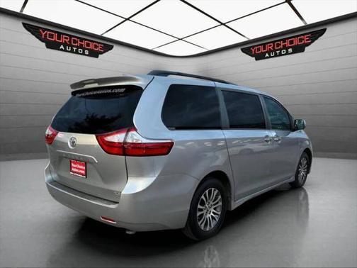 2018 Toyota Sienna XLE