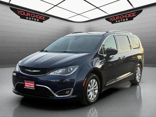 2018 Chrysler Pacifica Touring-L