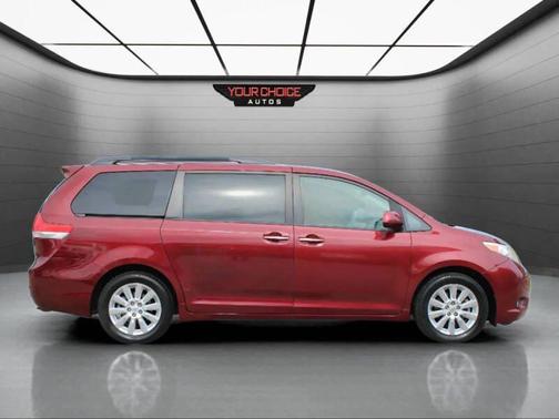 2014 Toyota Sienna XLE