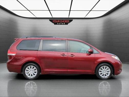 2014 Toyota Sienna XLE