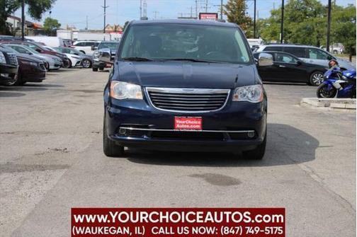 2016 Chrysler Town & Country Touring-L