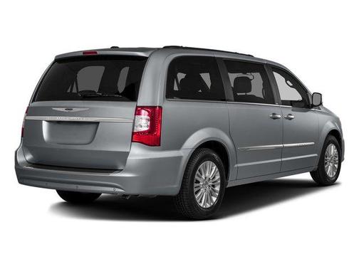 2016 Chrysler Town & Country Touring-L