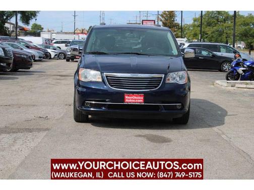 2016 Chrysler Town & Country Touring-L