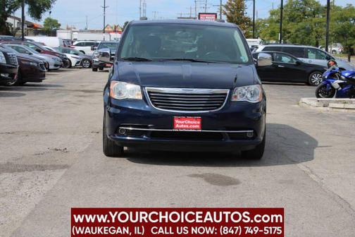 2016 Chrysler Town & Country Touring-L