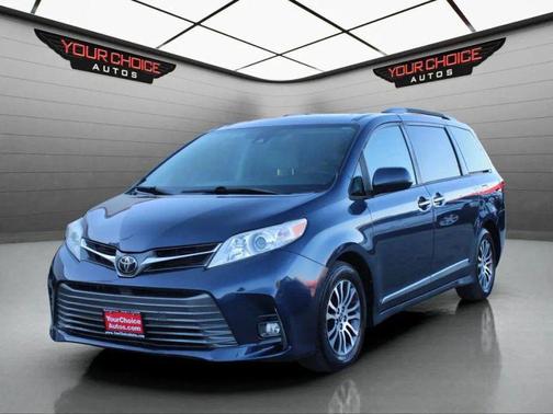 2019 Toyota Sienna XLE