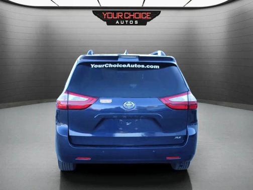 2019 Toyota Sienna XLE