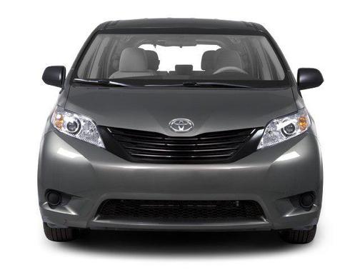 2013 Toyota Sienna XLE